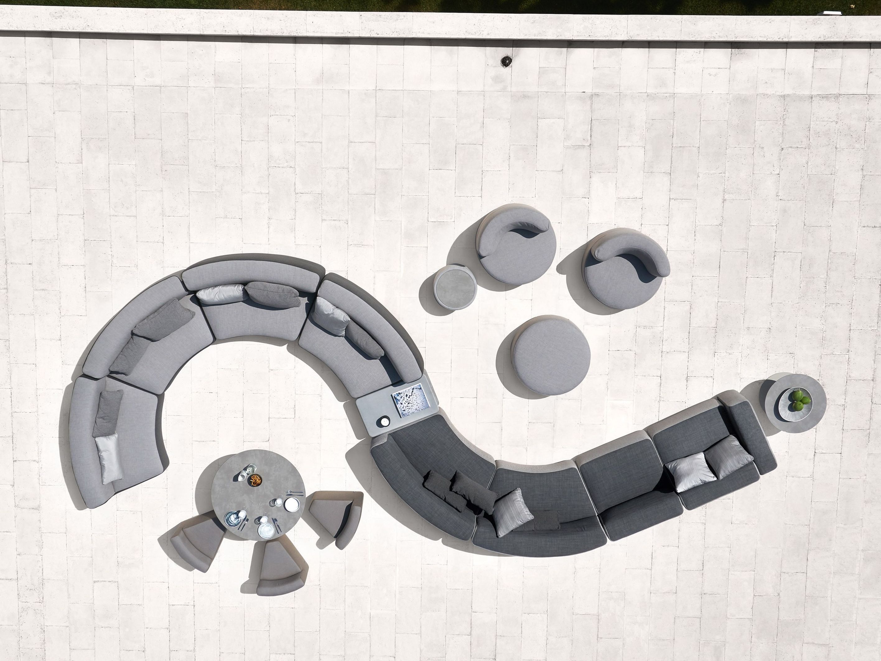 Тканевый изогнутый модульный садовый диван Varaschin Belt ARCH-00070843 - Вид №3