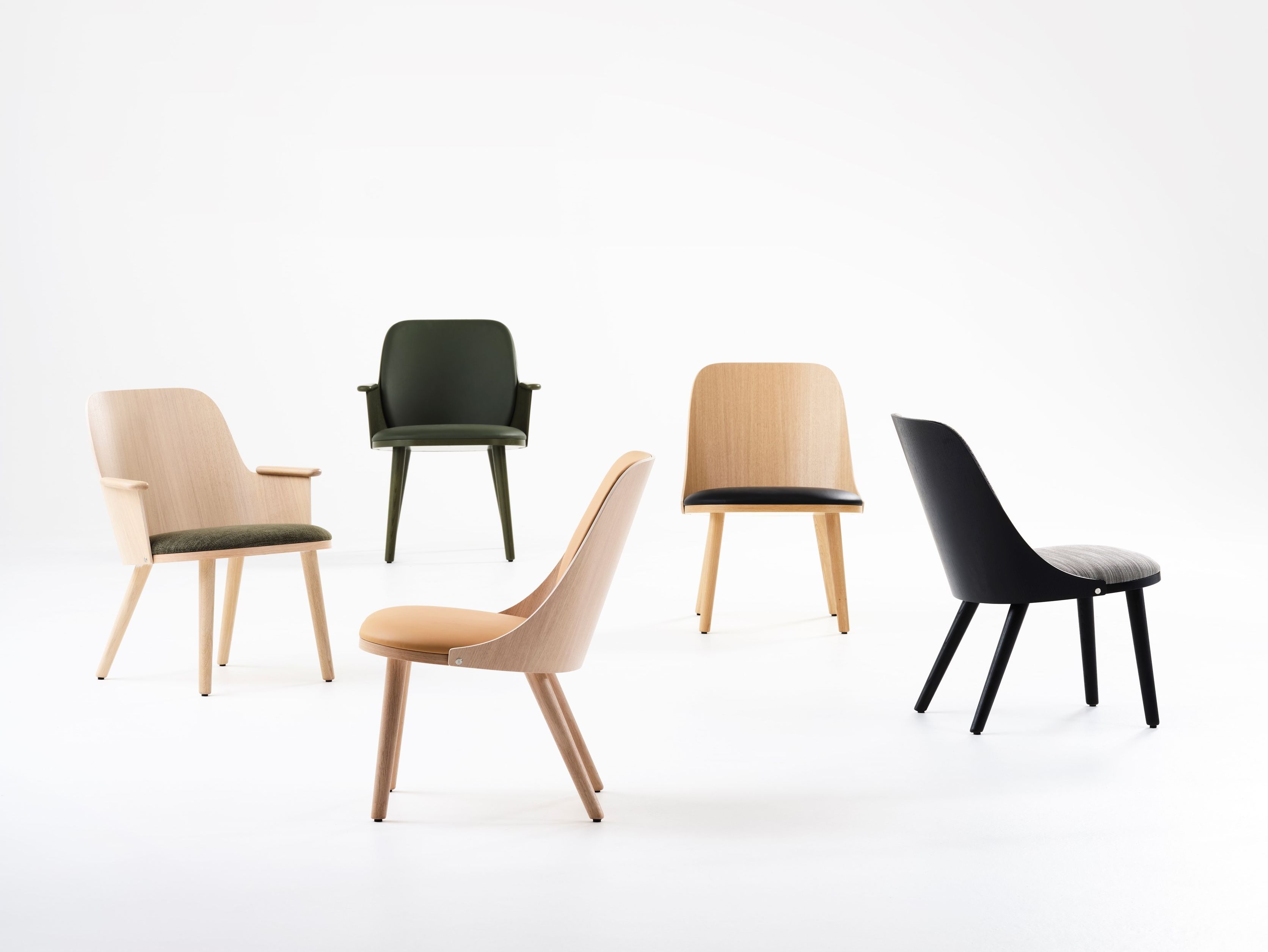 Деревянный стул с подлокотниками Karl Andersson Sander ARCH-00117121 - Вид №1