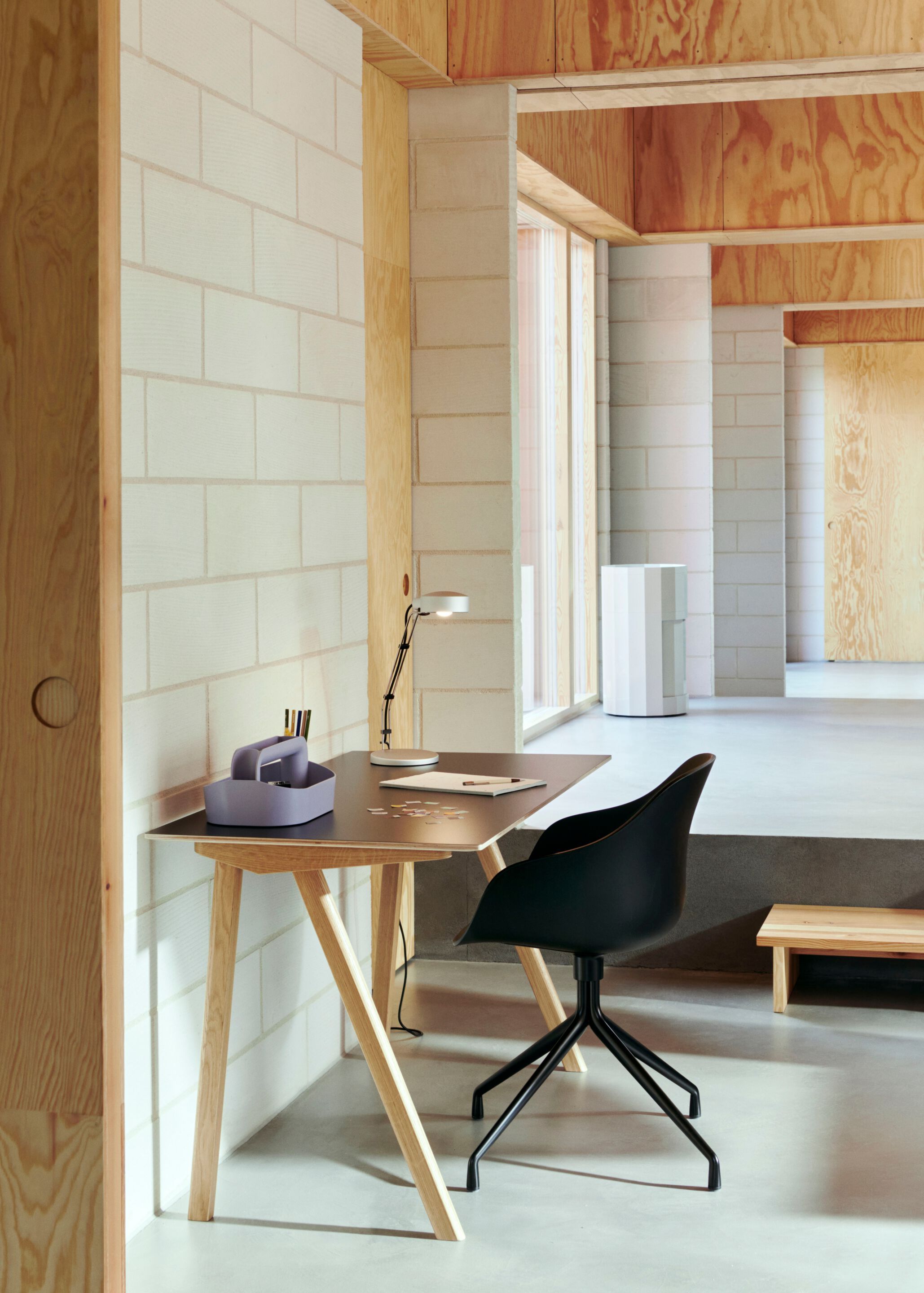 Светодиодная настольная лампа с гибкой рукояткой Hay CUPOLA DESK LAMP ARCH-00101137 - Вид №2