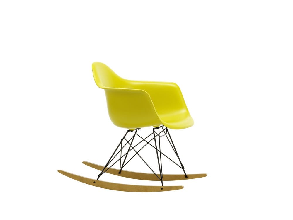 Мягкое тканевое кресло-качалка с подлокотниками VITRA Eames Plastic Chair ARCH-00023828 - Вид №153