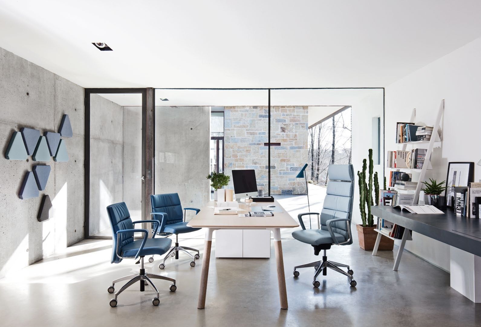 Вращающееся офисное кресло с высокой спинкой Ares Line Trendy First Class ARCH-00109257 - Вид №2