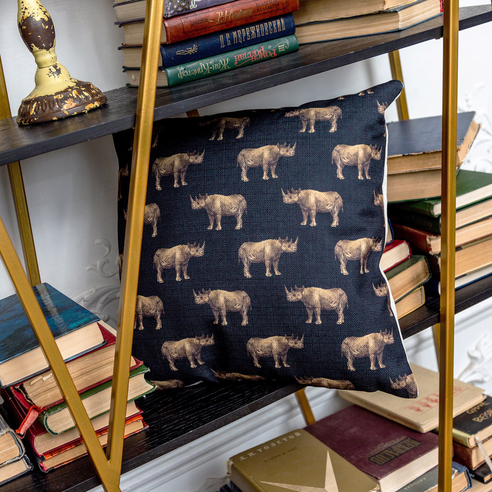 5115116 Интерьерная подушка «Группа носорогов в черном» Object Desire  - Вид №4