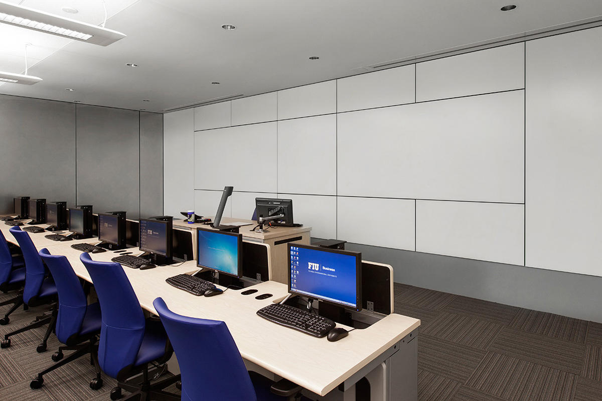 FSRT670 Система облицовки стен Levele глухими панелями; вставки в стекле vivispectra Spectra с индивидуальной прослойкой изображения и стандартной отделкой в ​​общенациональной детской больнице - исследовательский корпус iii, колумбус, штат Огайо Forms-su Forms-surfaces  - Вид №13