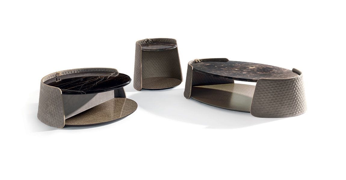 Низкий мраморный журнальный столик и стеганая обивка Vittoria Frigerio Contarini ARCH-00086322 - Вид №1