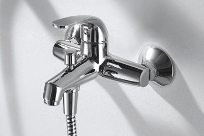 Смеситель для ванны с коротким изливом и аксессуарами FIT F6135188CP-B-RUS bravat - Вид №3