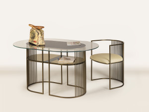 Овальный стол из стали и стекла