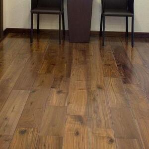 Массивная доска Magestik floor Под лаком (экзотика) (300-1820)x125x18мм Орех американский Натур (Гладкая) 300-1820х125 мм.