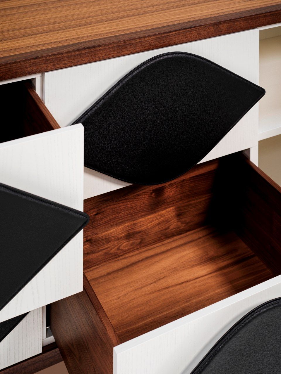 Деревянный шкаф Wittmann Антигуа ARCH-00014339 - Вид №1