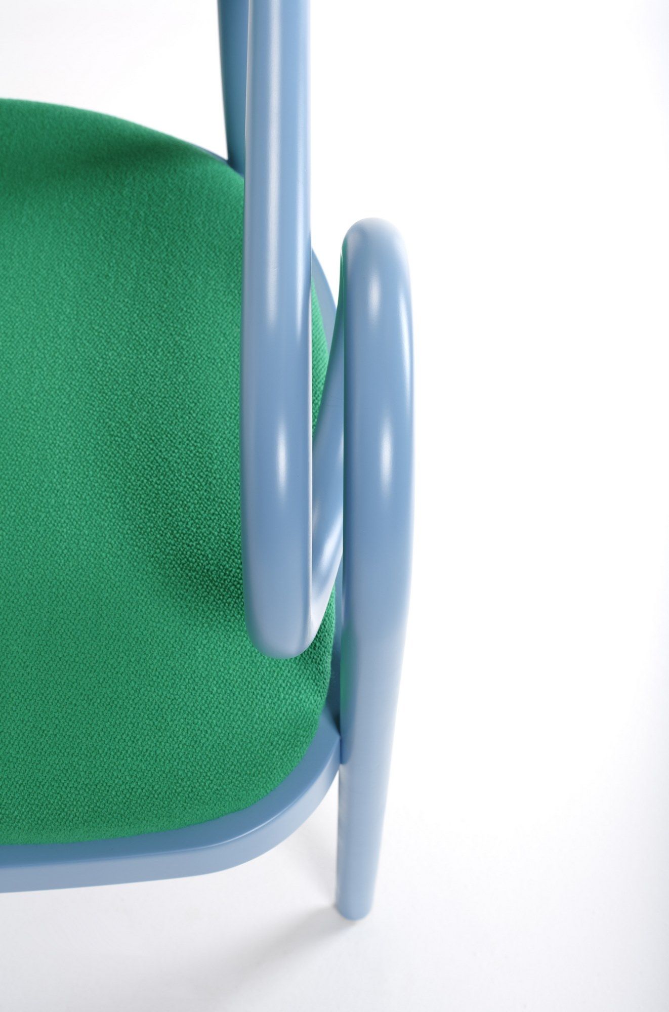 Кресло с подлокотниками из гнутого дерева и ткани Wiener GTV Design Loop ARCH-00112872 - Вид №10