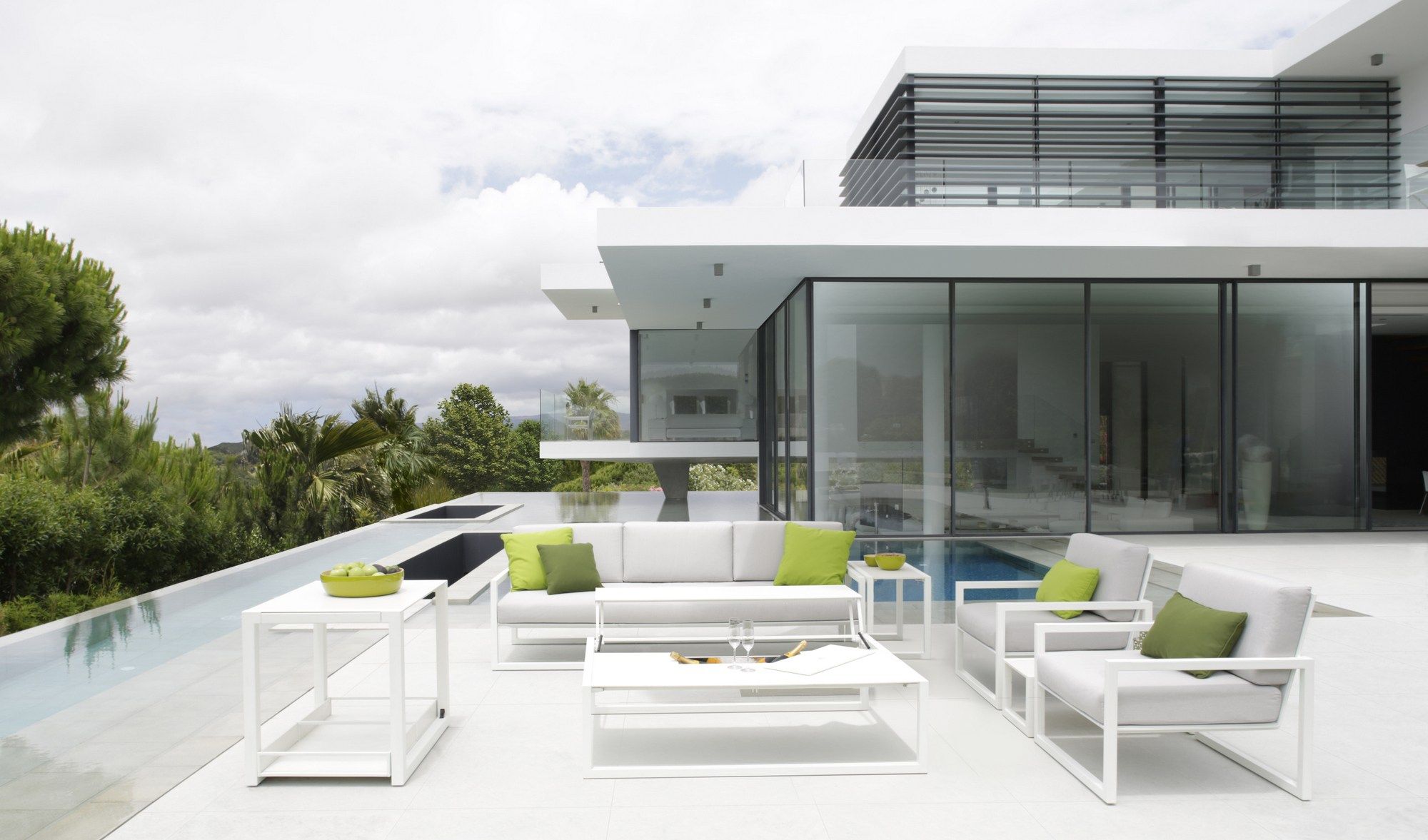 Квадратный низкий садовый столик Royal Botania Ninix ARCH-00134481 - Вид №1