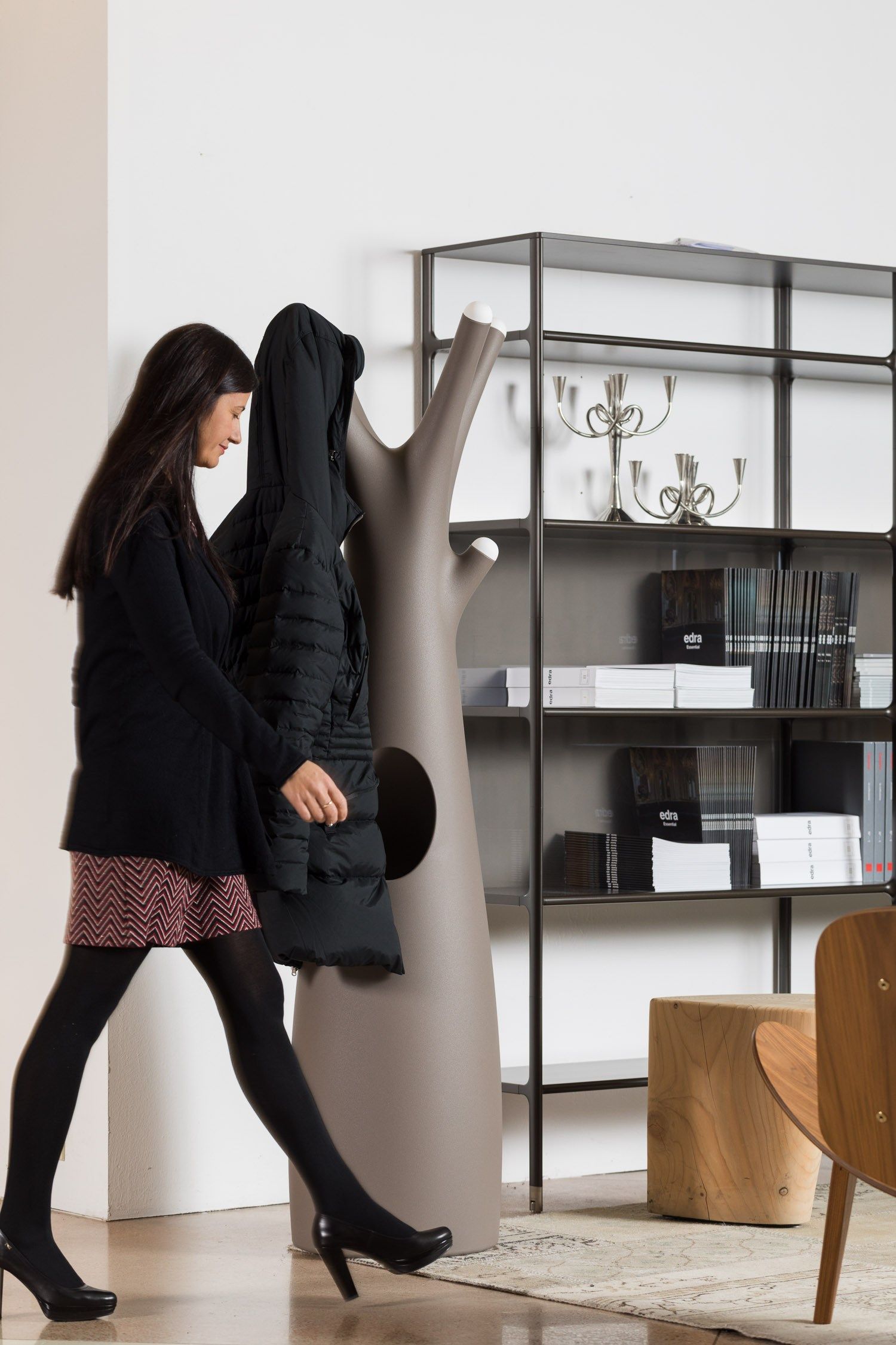 Вешалка для одежды из полипропилена PLUST Годо ARCH-00084247 - Вид №5