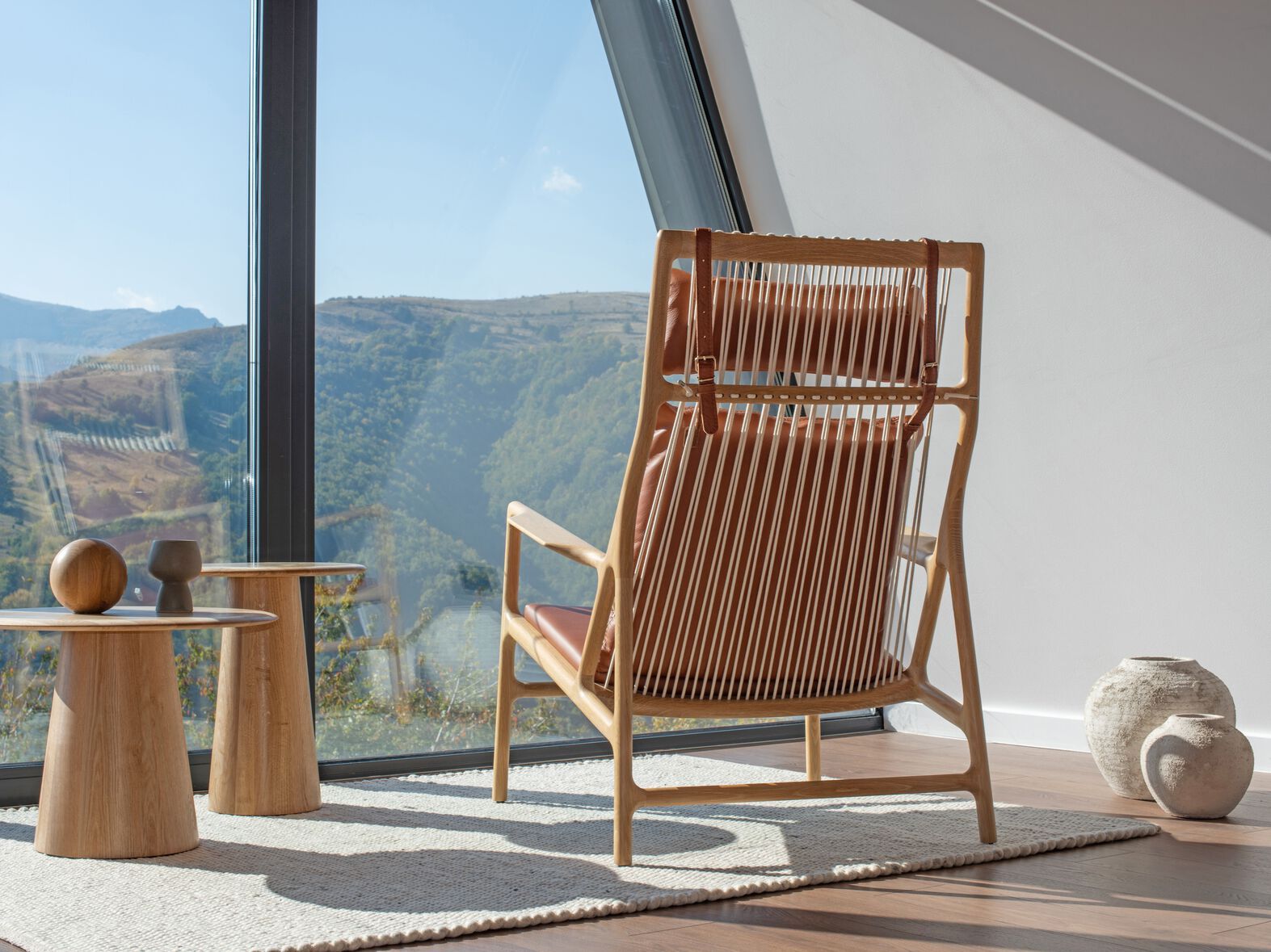 Дубовое кресло с кожаной подушкой Gazzda Dedo ARCH-00099803 - Вид №4