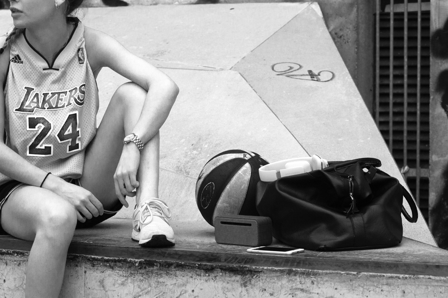 Колонка беспроводная с ремешком aMOVE бордовая KREAFUNK KFNG67 - Вид №5