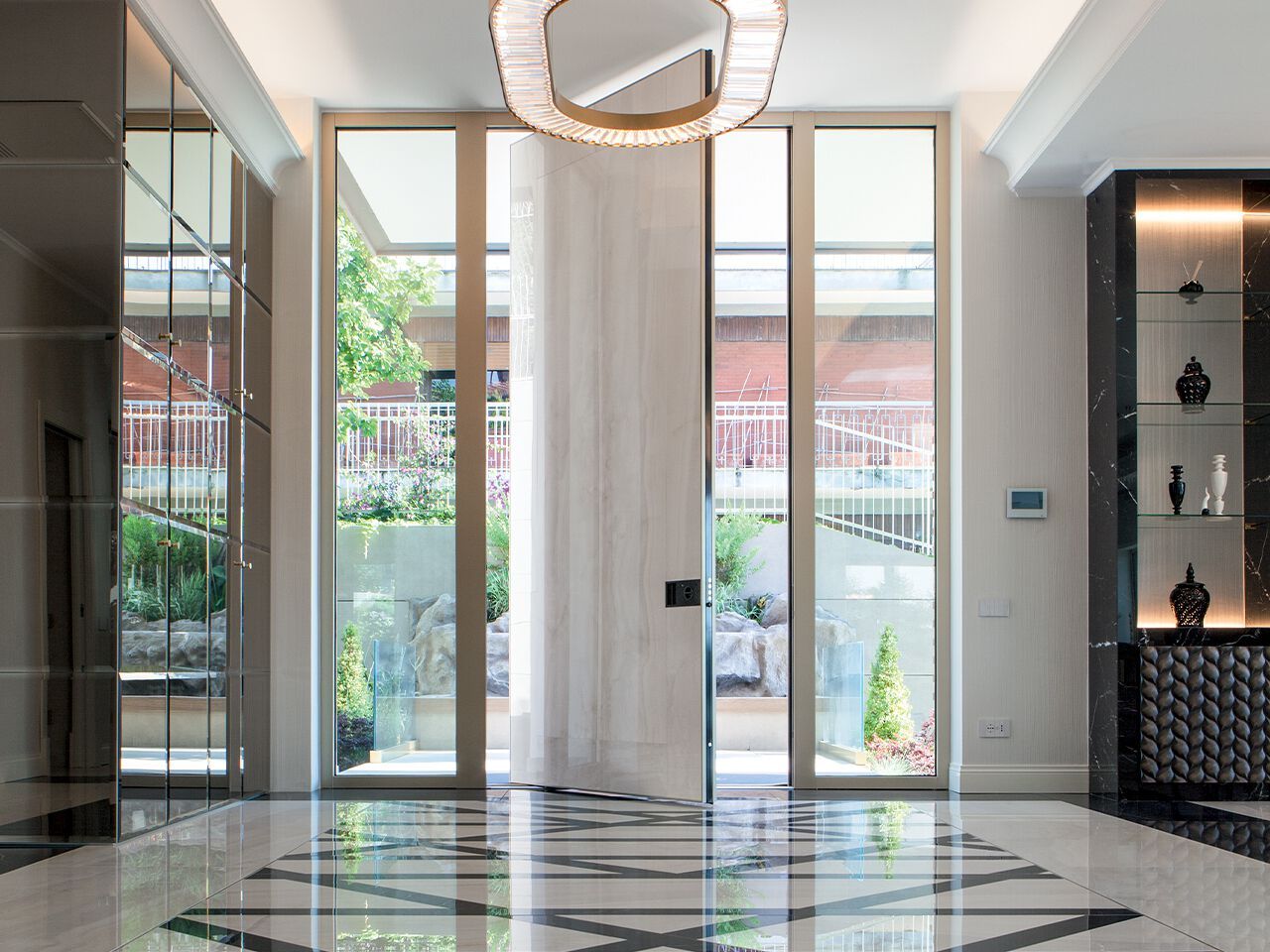 Бронированная дверь с термической резкой Oikos Synua ARCH-00003772