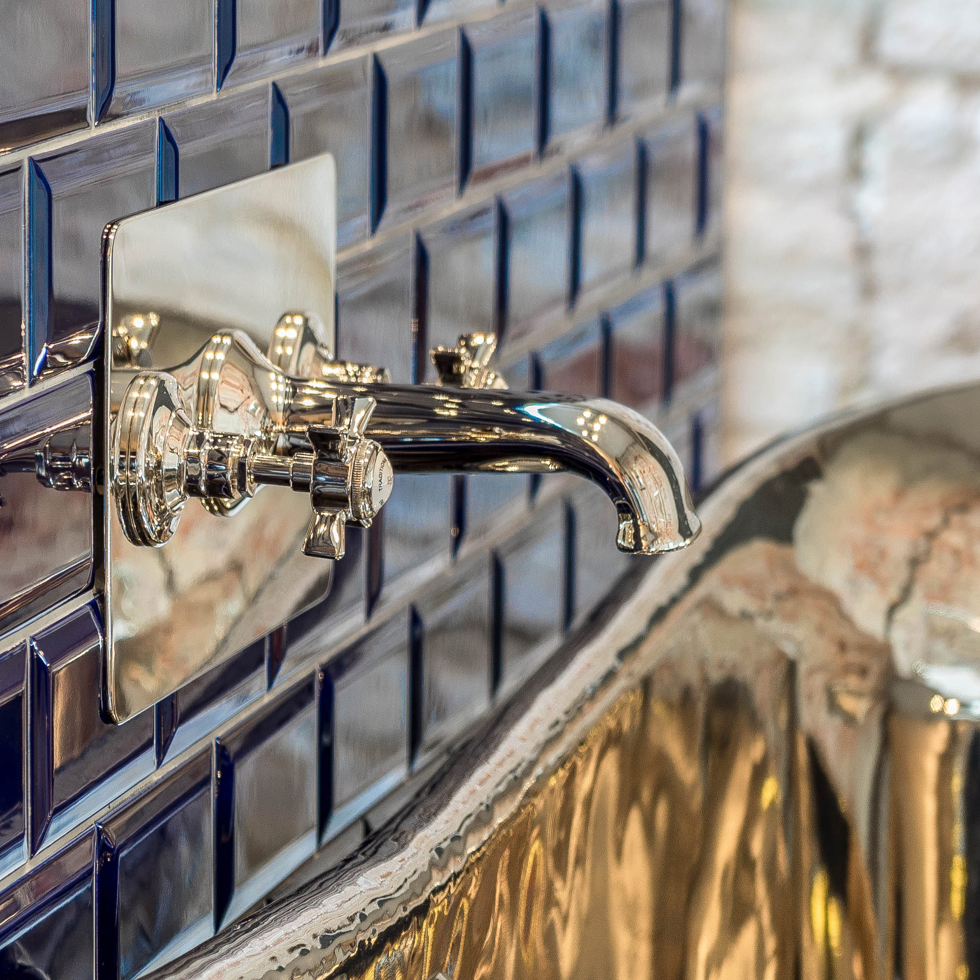 Traditional bathrooms АНГЛИЯ Кран для заливной горловины на 3 отверстия Tb373.414.bn  - Вид №2