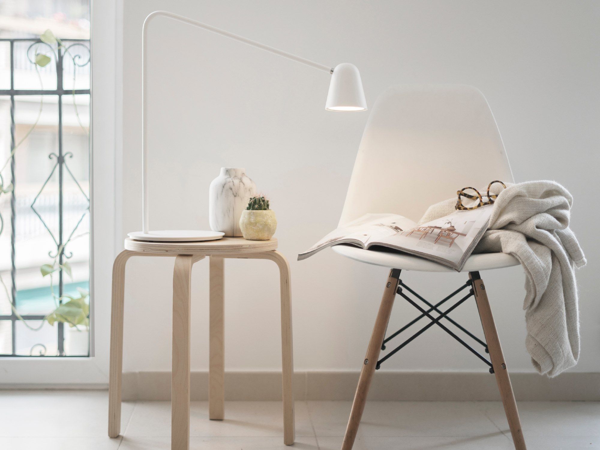 Стальная регулируемая светодиодная настольная лампа Formagenda Chaplin ARCH-00064240 - Вид №9