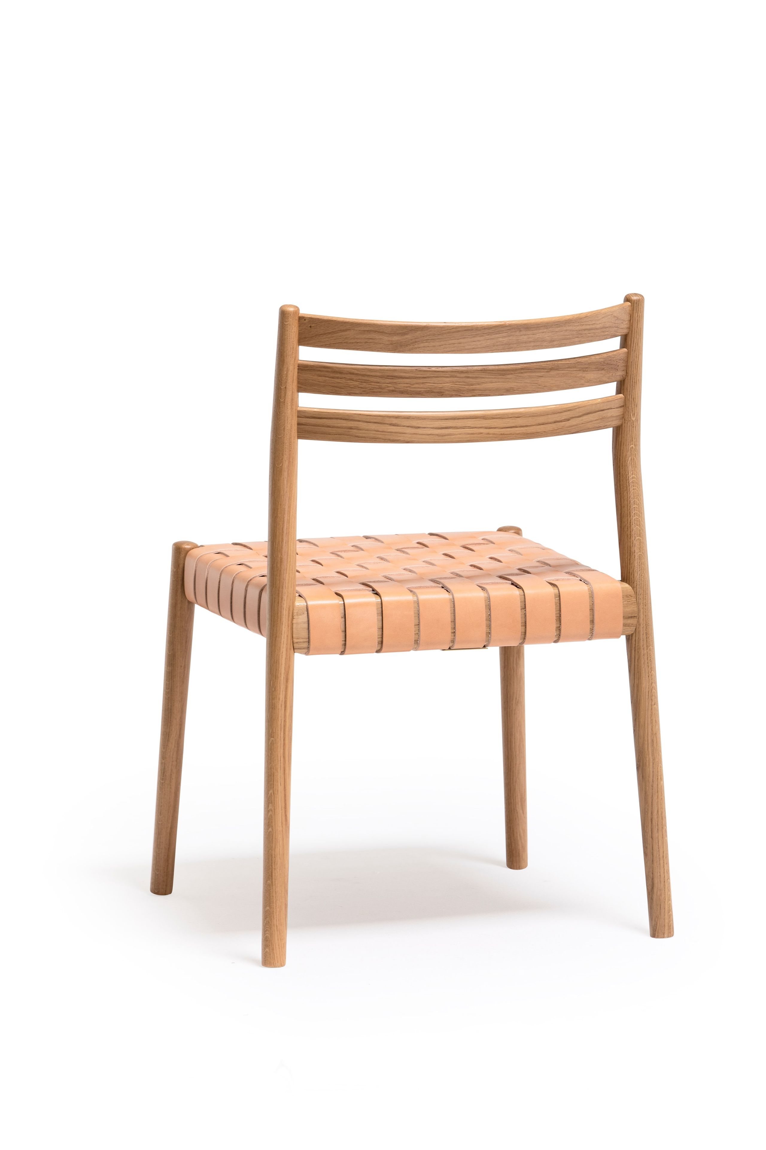 Штабелируемый деревянный стул и сиденье из переработанной кожи Vergés Bogart ARCH-00113304 - Вид №4