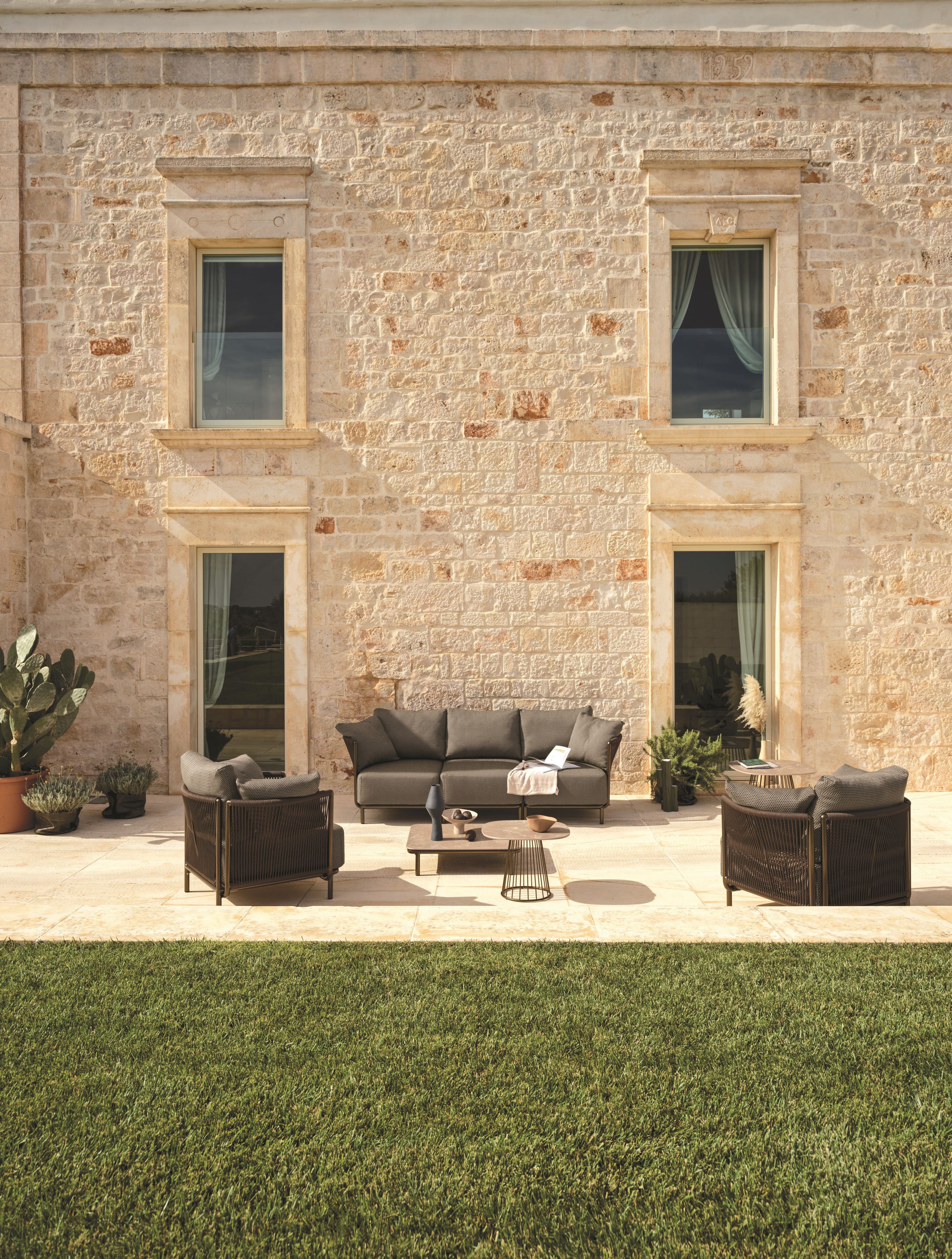 Журнальный столик из HPL Roberti Queen ARCH-00116946 - Вид №1