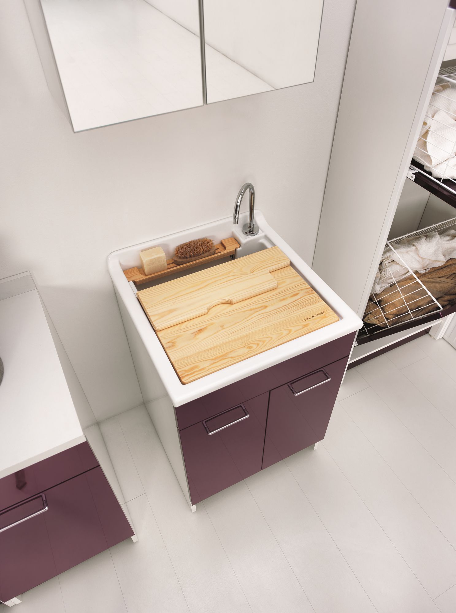 Шкаф для белья из ДСП с распашными дверцами COLAVENE Swash ARCH-00088164 - Вид №10