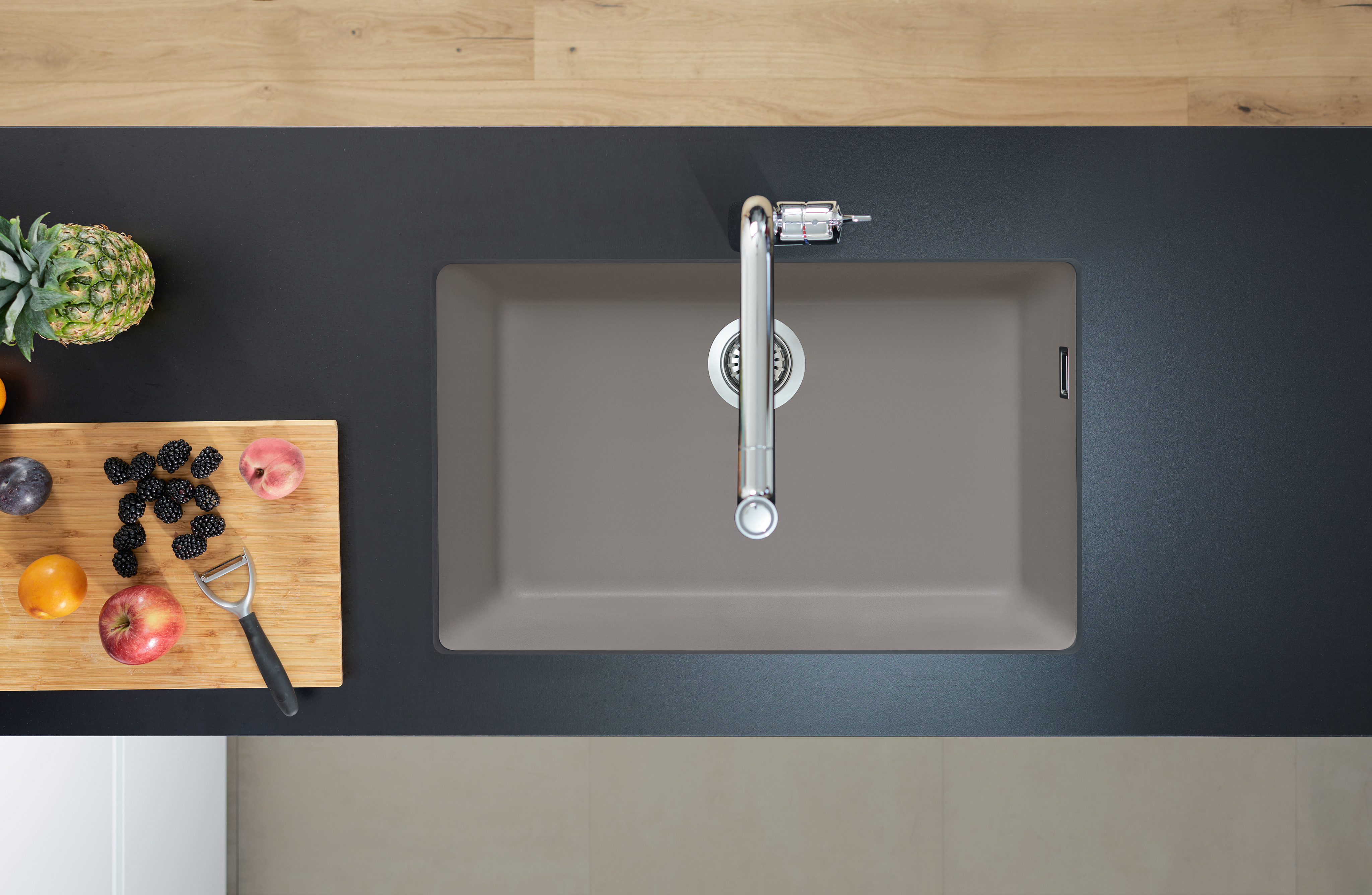 73801800 Metris M71 Кухонный смеситель, однорычажный, 320, с вытяжным душем, 2jet, sBox Hansgrohe  - Вид №1