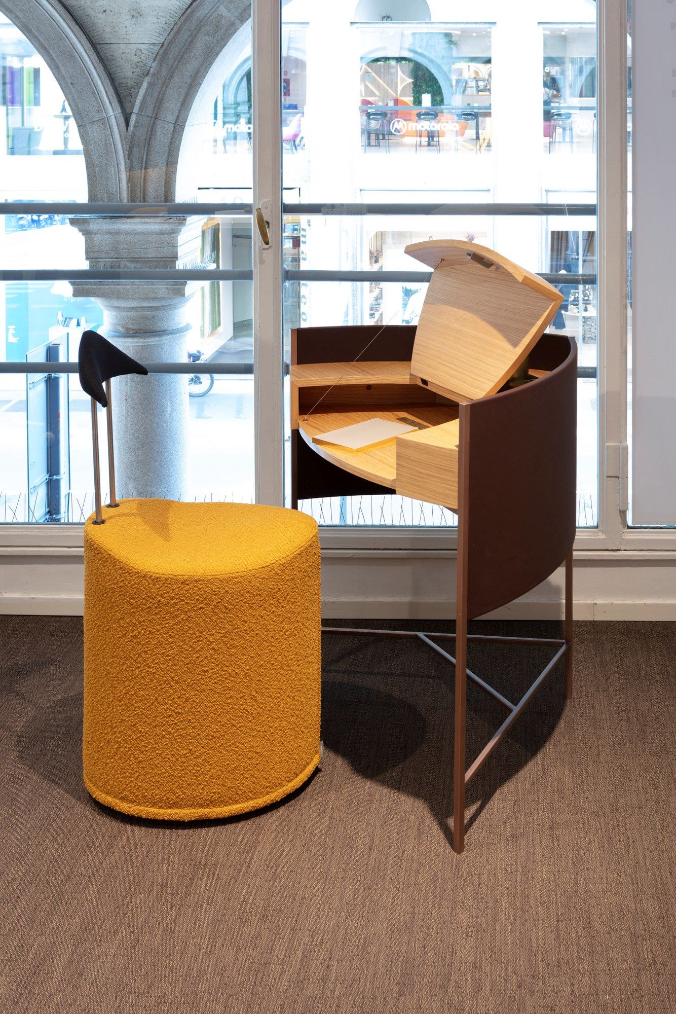 Письменный стол из искусственной кожи для ПК с откидными дверцами ESTEL GROUP BLOOM ARCH-00060599 - Вид №8