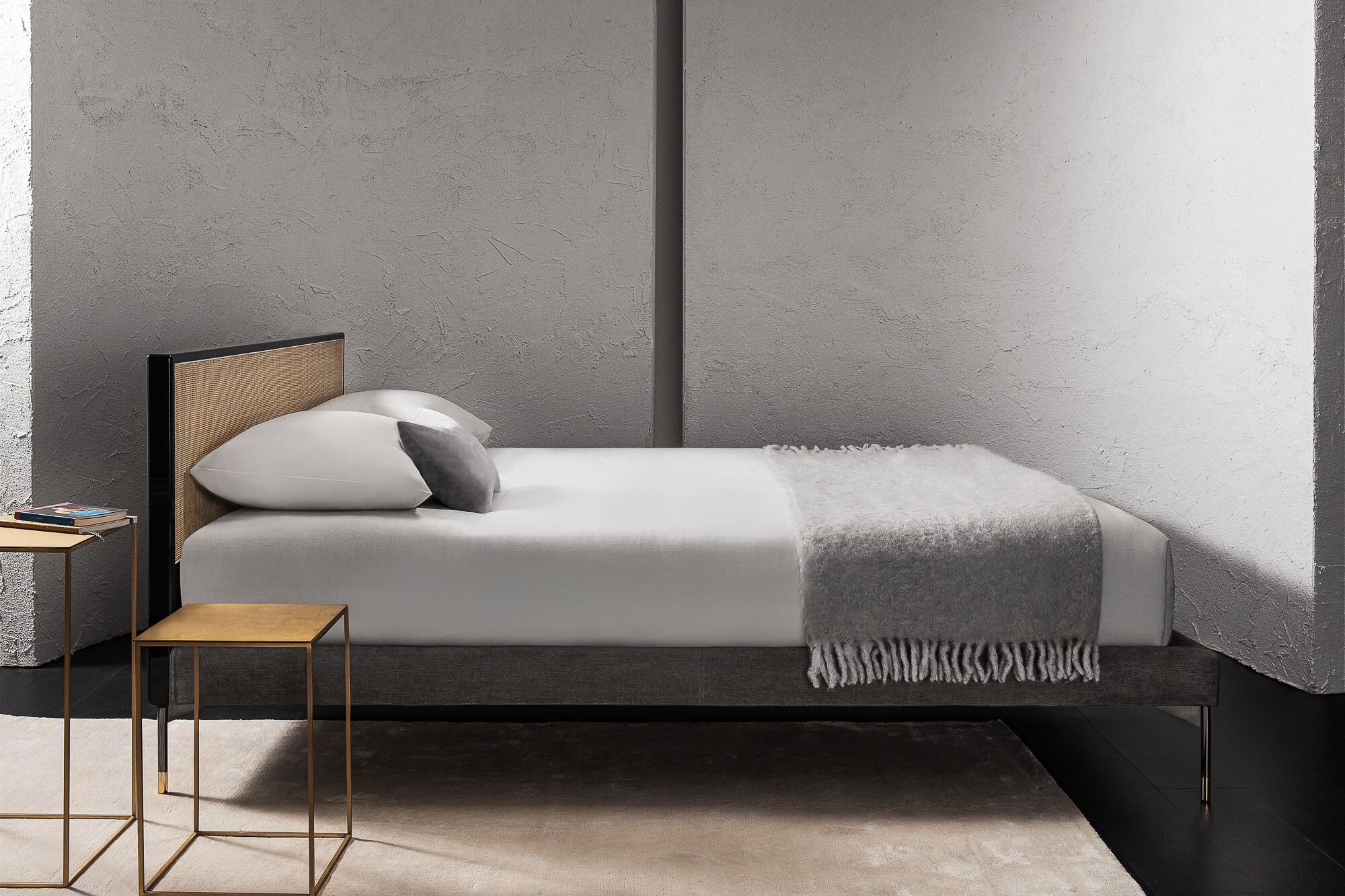 Тканевая кровать с мягким изголовьем Vibieffe 50 Italo ARCH-00146046 - Вид №2