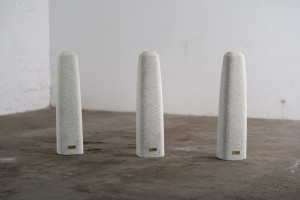 Бетонный столб фиксированный боллард