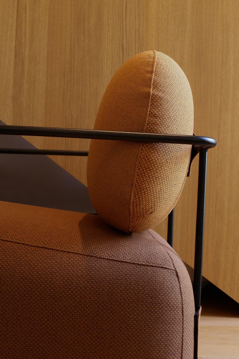 Marine Peyre Editions Кресло из переработанной ткани с подлокотниками Gabriel® sun-id-1452722 - Вид №3