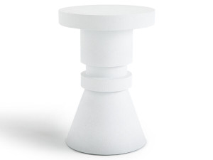 Высокий круглый каменный садовый столик