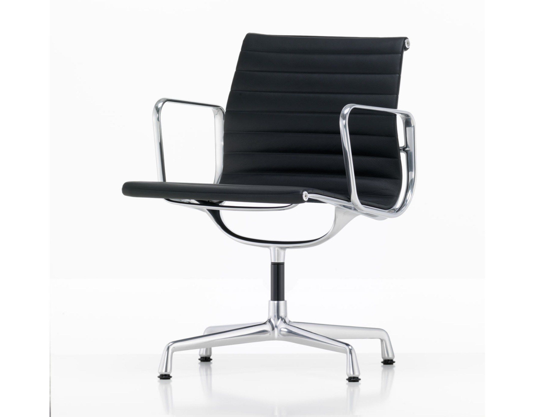 Ткань спиц поворотный стул с подлокотниками VITRA Eames Aluminium Group ARCH-00087363 - Вид №34