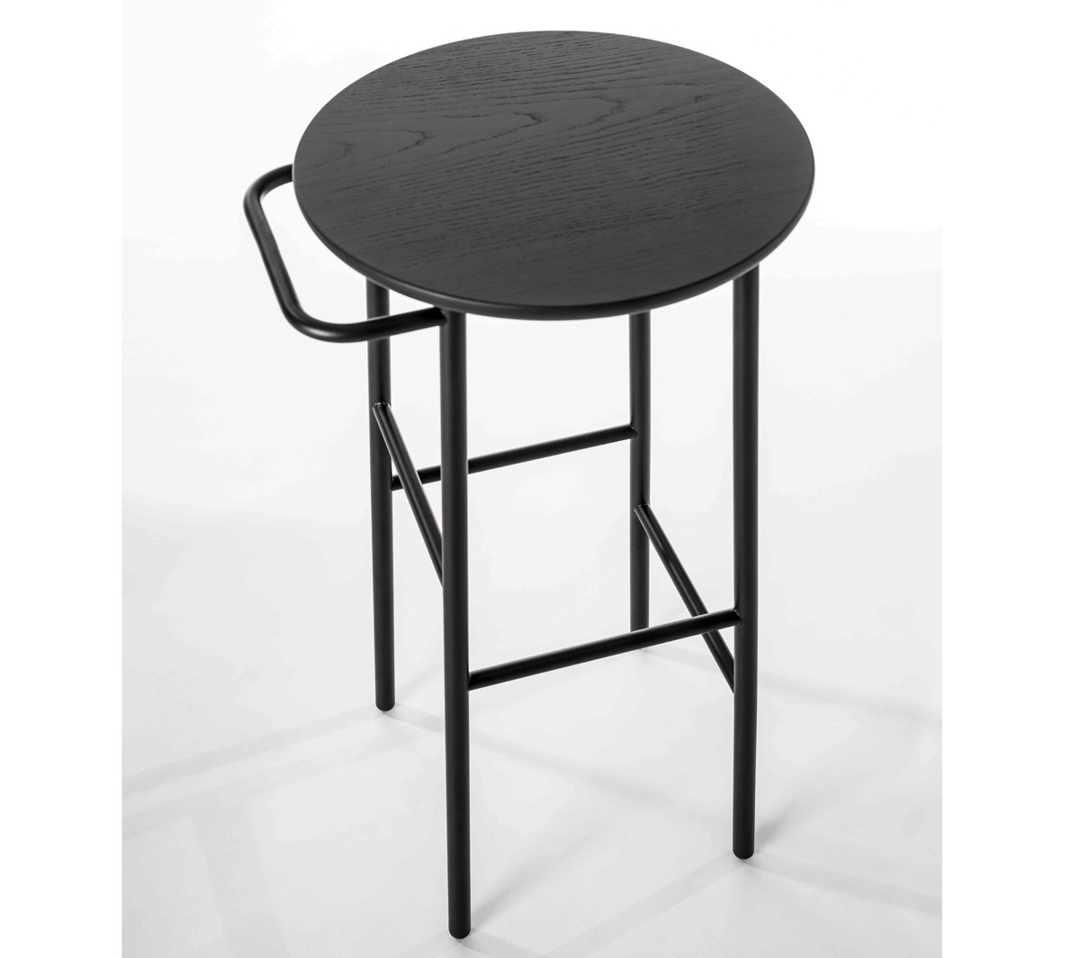 Ex.T Hang Высокий табурет из окрашенного в черный цвет ясеня EXHANGTALLNE Stand - Вид №1