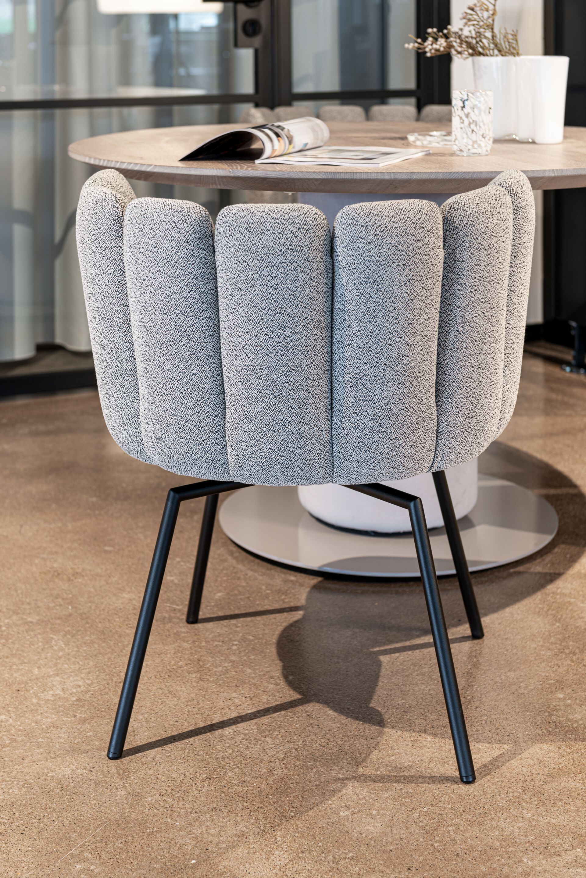 Мягкий стул с подлокотниками и крестообразной рамой KFF ARCH-00057569 - Вид №14