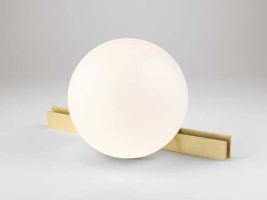 Светодиодная настольная лампа из опалового стекла и матовой латуни