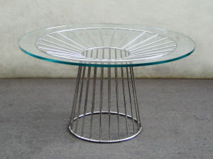 Круглый стеклянный обеденный стол