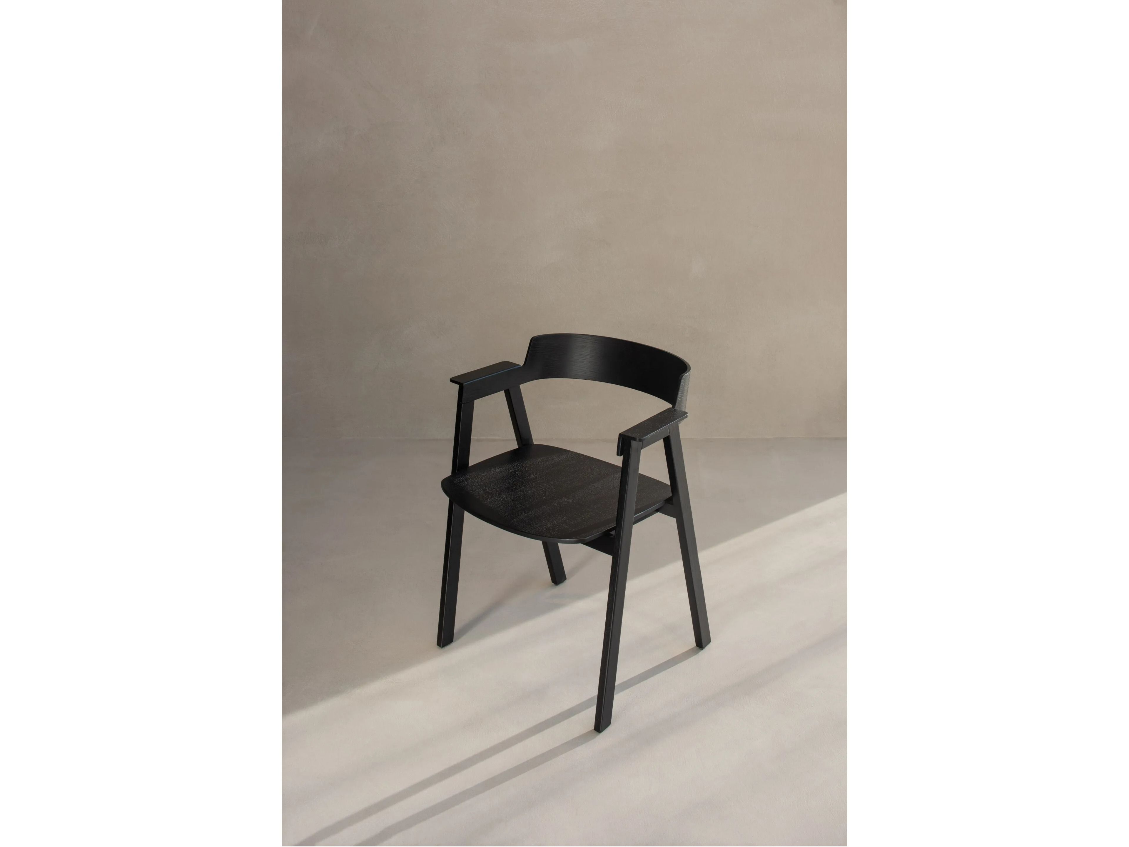 Стул из лакированного дуба с подлокотниками Gazzda FLIP ARCH-00109869 - Вид №23