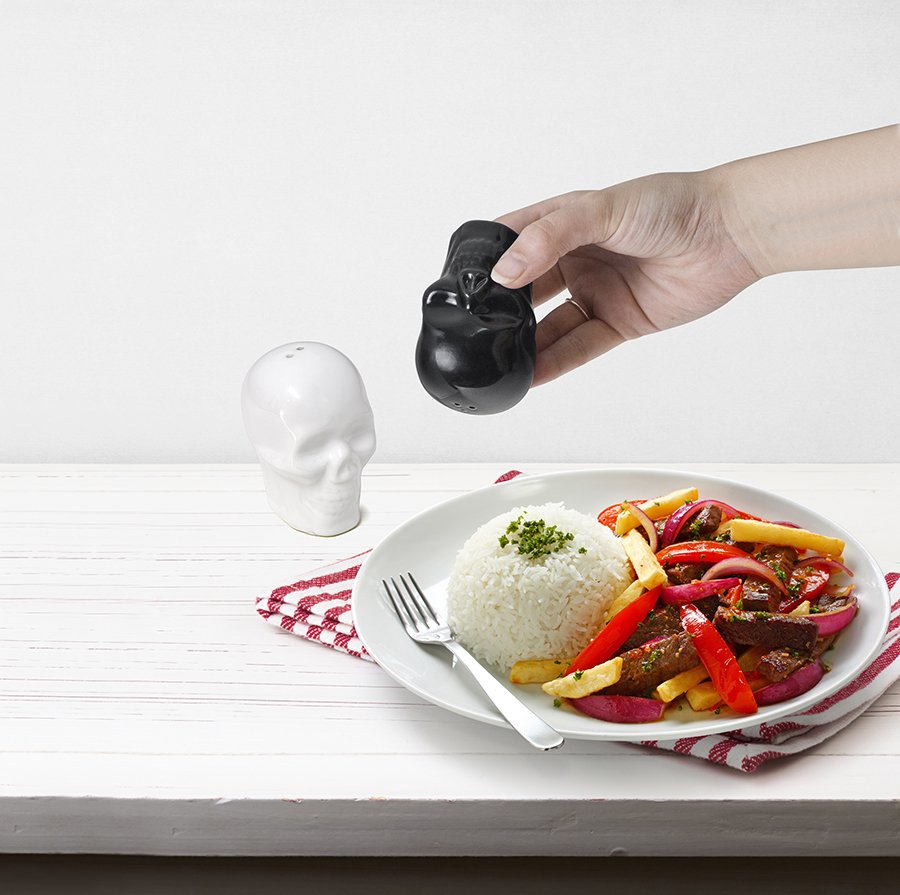 Солонка и перечница керамические разноцветные Skully BALVI ДИЗАЙНЕРСКИЕ 00-3870003 Белый;черный  - Вид №1