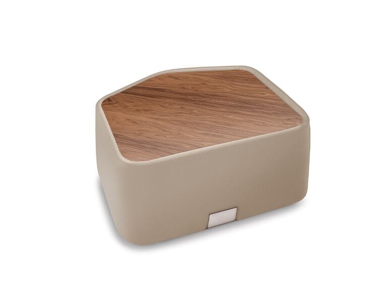 Журнальный столик с кожаной обивкой и деревянным верхом Max Divani ARCH-00084225