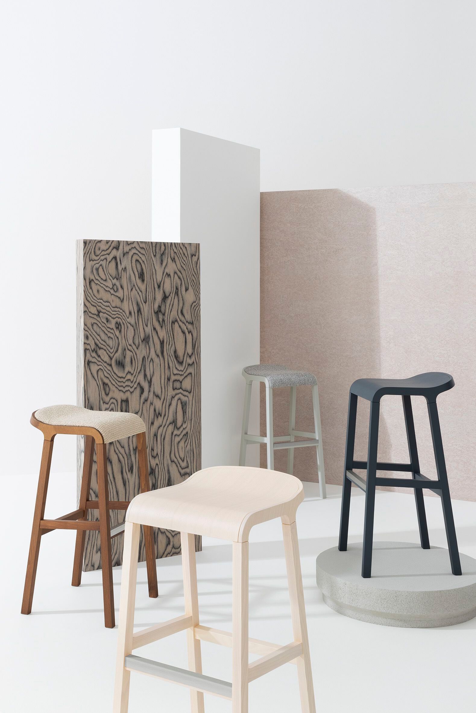 Высокий стул из ясеня с подставкой для ног Billiani Layer ARCH-00126391 - Вид №2