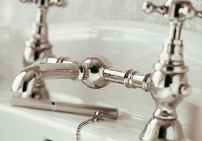 Gentry Home Смеситель для раковины мостик на 2 отверстия 200мм Mayfair Медь GH101952 - Вид №1