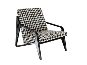 Тканевое кресло с подлокотниками