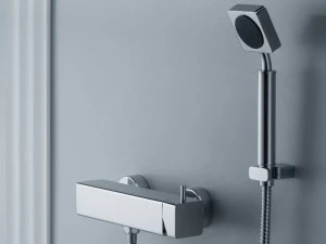 JUSTIME Настенная лейка душа из хромированной латуни с гибким шлангом Mark 6909-93-81cp