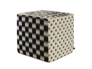 Квадратный пуф из ткани