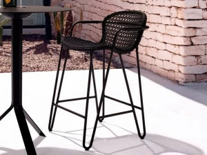 Joli Высокий штабелируемый алюминиевый табурет с подлокотниками Fizz