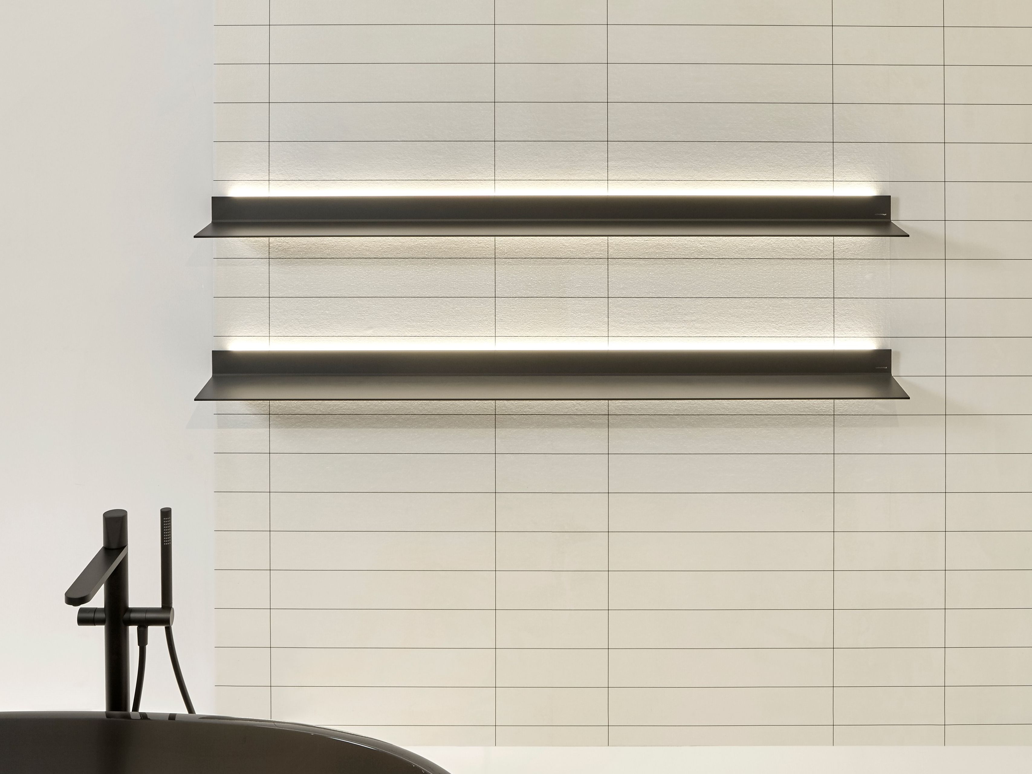 Алюминиевая полка для ванной Antoniolupi TEKNA ARCH-00083869