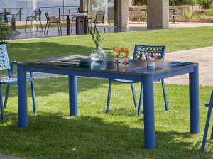 Прямоугольный стол из фаянса и нержавеющей стали