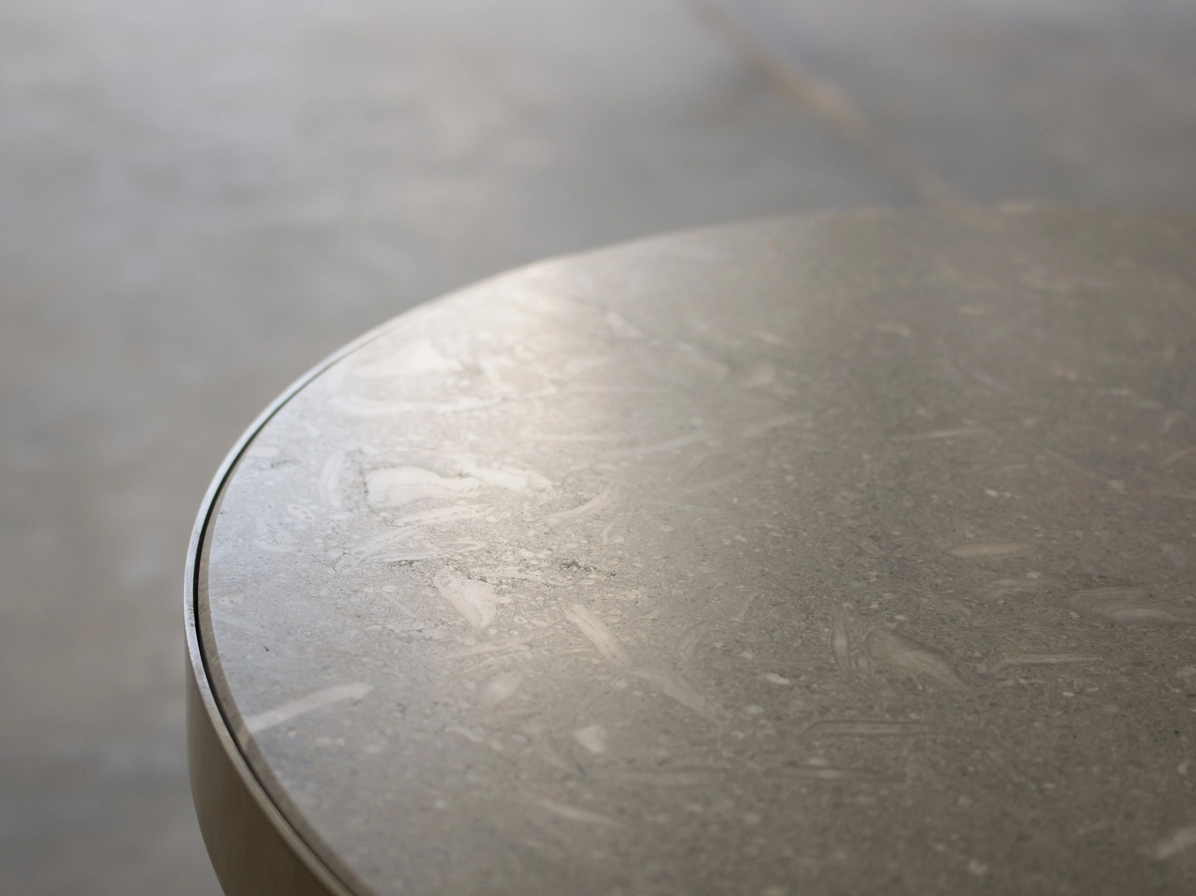 Травертин круглый журнальный столик Davani Purity ARCH-00027089 - Вид №14