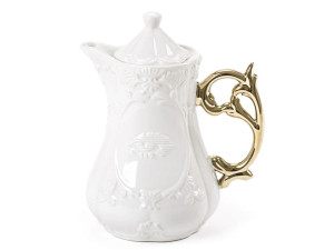 Фарфоровый чайник