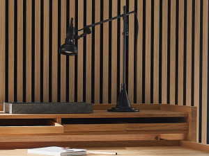 Регулируемая алюминиевая настольная лампа