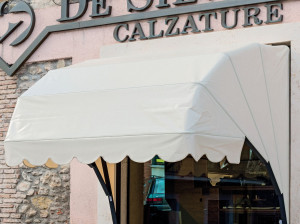 Тент с капюшоном