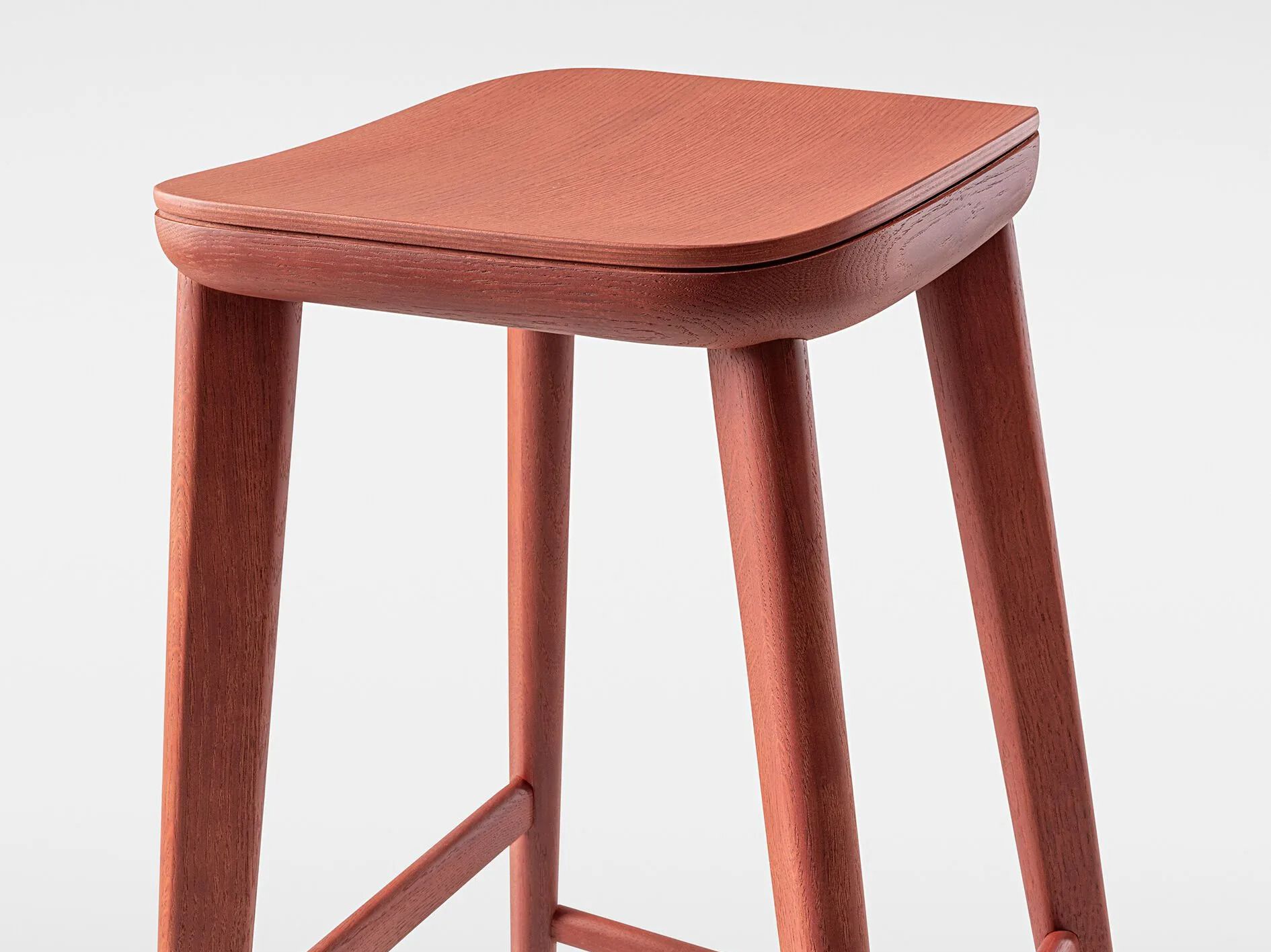 Высокий деревянный табурет с подставкой для ног ZEITRAUM Aeon ARCH-00030634 - Вид №2